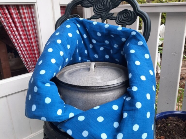 hooicooker blauw met stippen