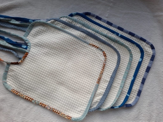 Zusjes De Jong Slabbetjes blauw