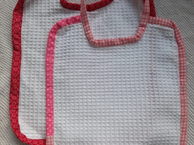 Zusjes De Jong Slabbetjes roze