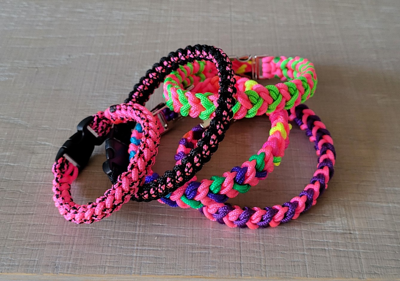 Neon armbandjes